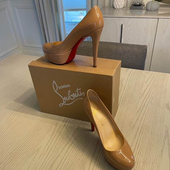 Beautiful authentic Christian louboutin heels - Picture 2 of 10